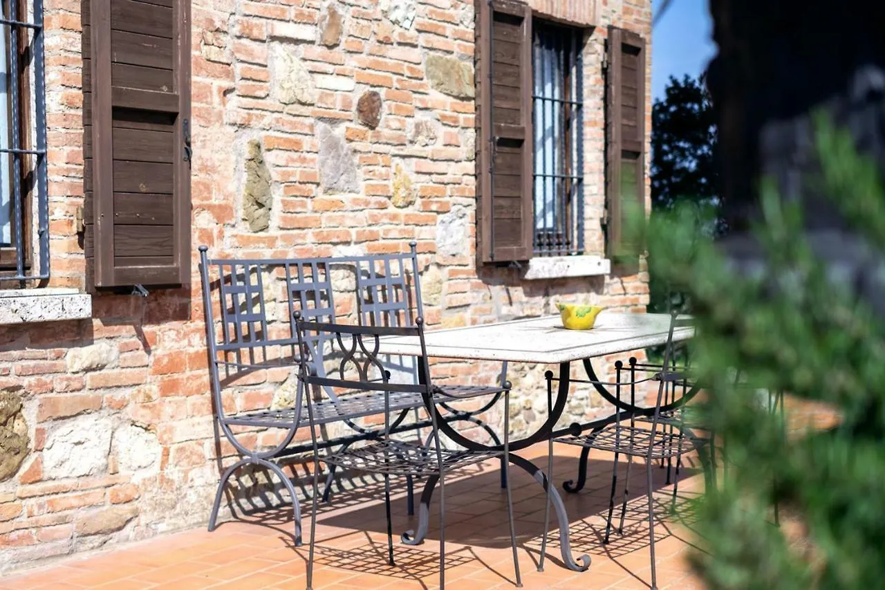 Villa Chiccheio Rooms Montepulciano Stazione 0*,  Itália