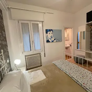 Madam 3*, Treviso Italien